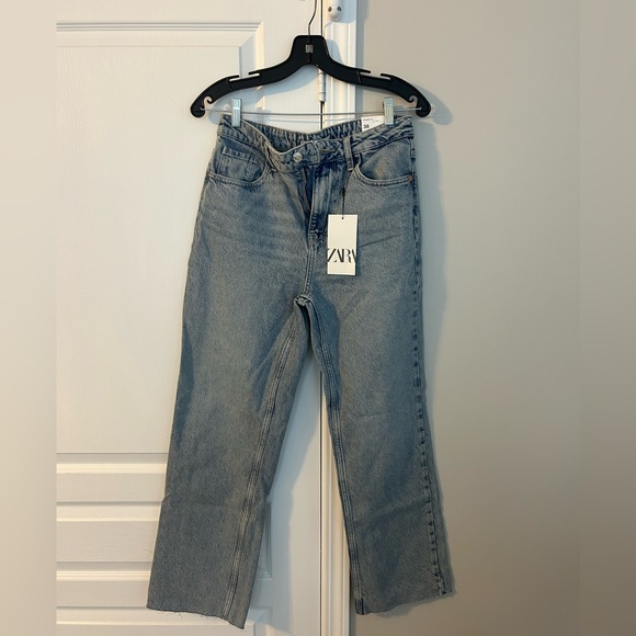 Zara Straight Fit Jeans - Picture 1 of 3